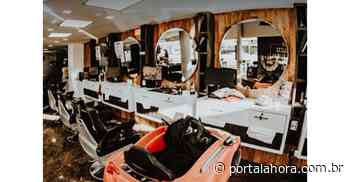 1ª DE SC: Barbearia de Imbituba inova ao criar assinatura VIP mensal para clientes com direito a cortes ilimitados e descontos em parceiros - Portal AHora