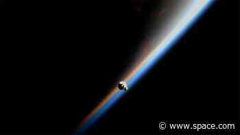 SpaceX Dragon cargo ship returns to Earth from space station