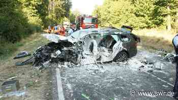 Autos stoßen zusammen: Tödlicher Unfall auf B10 bei Pforzheim - SWR Aktuell