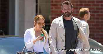 Ben Affleck’s mum ‘rushed to hospital in 120mph ambulance dash after accident ahead of his wedding party’ - Yakima Herald-Republic