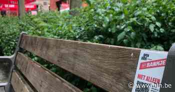 Verhalen luisteren tijdens bankenwandeling | Dendermonde | hln.be - Het Laatste Nieuws