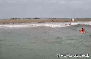 Temporale a Grado, due famiglie in vacanza messe in salvo dalla Guardia Costiera: il più piccolo ha 14 mesi! - triestecafe.it
