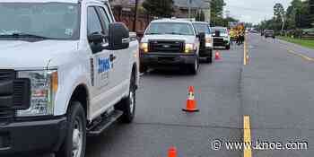 ATMOS repairing gas leak on Oliver Road near KNOE - KNOE