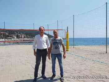 Andora (SV), aperto all'ex Ariston il primo campo di beach volley. De Michelis: presto anche le bocce - Quotidiano Sociale