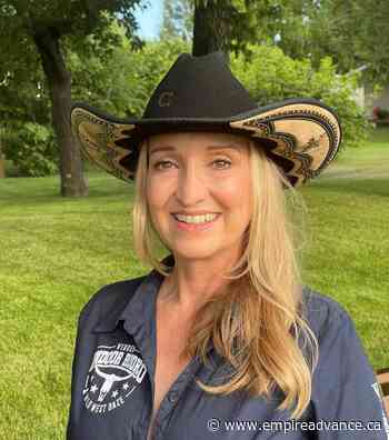 Kristine Dryden honoured with Gerry Holmes Memorial Award - Virden Empire Advance