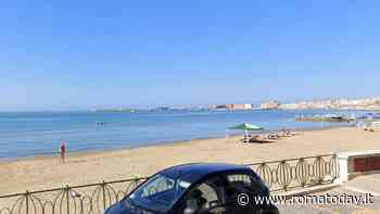 Trovati batteri escherichia coli nell'acqua: vietato il bagno in mare a Nettuno, ecco dove