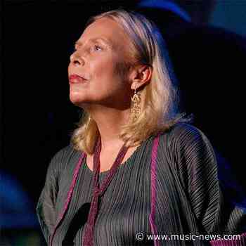 Joni Mitchell hoping to record music again after ‘losing her confidence’