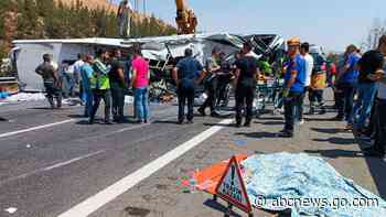 Turkey: Crashes at emergency sites kill at least 35 people