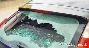 Fuoco incrociato di grandine come palle da tennis - LeggiNoci.it