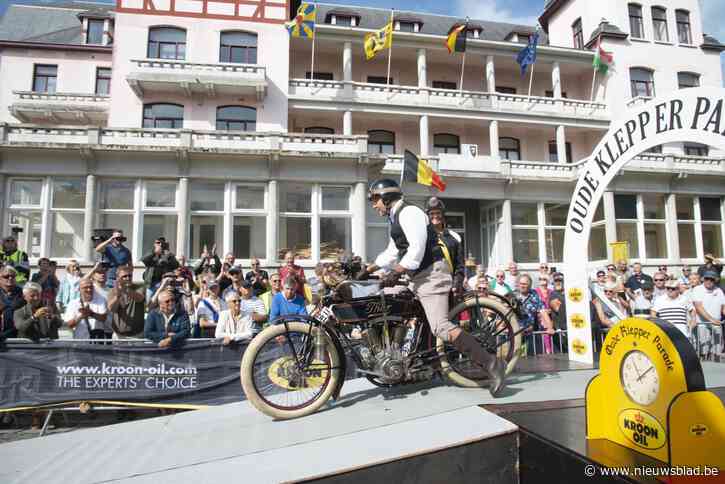 Oude Klepperparade lokt heel wat kijklustigen