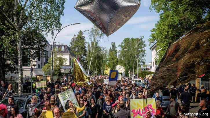 Überwachung durch Bundespolizei: Kleinste Mücken und riesige Elefanten im Villenviertel