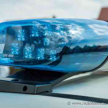 Mann mit Baseballschläger überfällt Tankstelle in Hennef - Radio Bonn / Rhein-Sieg - radiobonn.de