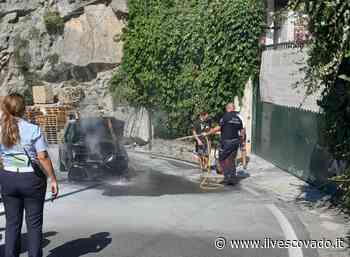 Paura a Positano, auto in fiamme a Montepertuso: residenti e polizia evitano il peggio / FOTO - Il Vescovado Notizie