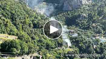 Video di Positano, paura a via Monsignor Saverio Cinque per un'auto in fiamme - Positanonews - Positanonews