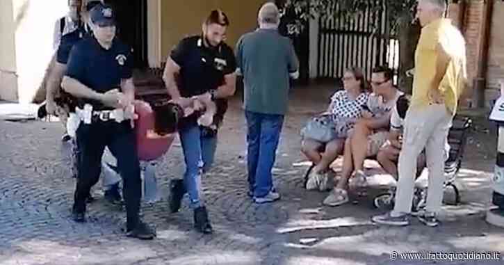 Padova, blitz di Ultima Generazione nella Cappella degli Scrovegni: incatenati alle balaustre contro lo spreco di acqua ed energia