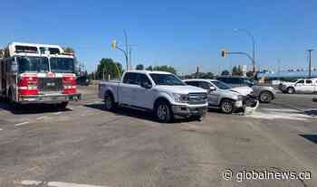 Two-vehicle collision involved nuclear material, Saskatoon police say - Global News