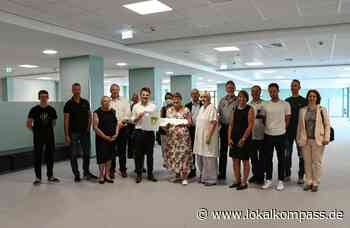 Auf dem neuesten Stand: Schlüsselübergabe an der Comenius-Gesamtschule Voerde - www.lokalkompass.de