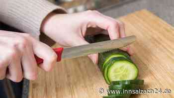 Auf frischer Tat ertappt: Mann will Tochter (14) vergewaltigen - Mutter trennt Freund Penis ab