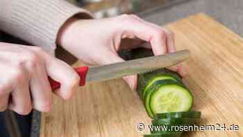 Auf frischer Tat ertappt: Mann will Tochter (14) vergewaltigen - Mutter trennt Freund Penis ab