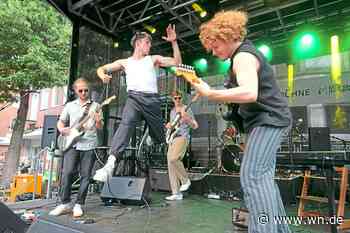 Bühnenprogramm kommt gut an: Musik, die das Herz hüpfen lässt