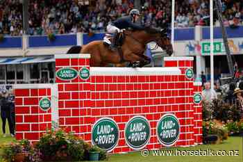 7'2" leap wins Dublin puissance for Ireland's Mikey Pender - Horsetalk