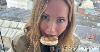 Actress Leslie Mann enjoys a pint of Guinness in Dublin along with famous husband - Dublin Live