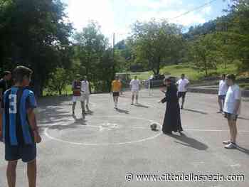 Giornata sacerdotale a Cassego con il vescovo di Massa e con i giovani - CittaDellaSpezia