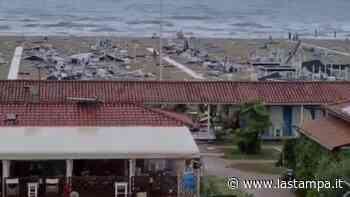 Le immagini della distruzione a Massa Carrara, 150 gli interventi dei vigili del fuoco in poche ore - La Stampa