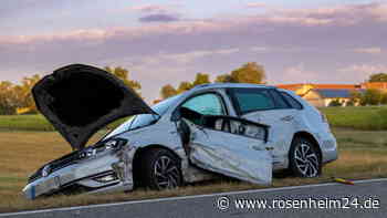 VW Bus gerät bei Tittmoning in Gegenverkehr: Sechs Verletzte