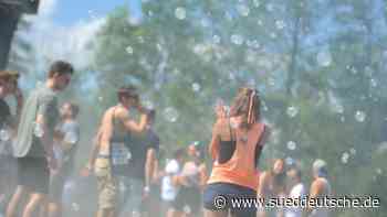 Garching - Beats und Pyro auf dem "Back to the Woods"-Festival - Süddeutsche Zeitung - SZ.de