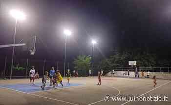 Luino, basket: buona la prima per il "campetto by night". Stasera si replica - Luino Notizie
