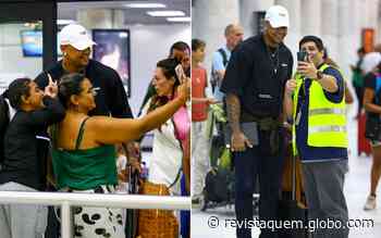 Léo Santana é tietado por fãs em aeroporto no Rio; fotos - QUEM Acontece