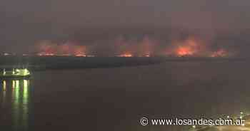 Incendios en el delta: el humo ya llegó a Buenos Aires y podría percibirse en el centro y sur de Mendoza | Sociedad - Los Andes (Mendoza)