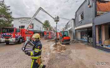 Uitgebrande panden in Wolvega hoogstwaarschijnlijk gesloopt, straat langere tijd afgezet - Leeuwarder Courant