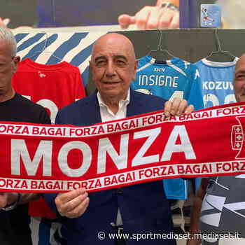 Monza, Galliani in visita al murale di Maradona - Sportmediaset - Sport Mediaset