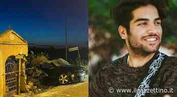 Schianto frontale violentissimo all'alba. Poi l'impatto contro un capitello votivo, Sebastiano è morto sul col - ilgazzettino.it