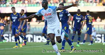 Serie A: multa di 15 mila euro al Verona per cori anti-Napoli e lancio di oggetti. Indagine su insulti a Osimhen - Sportmediaset - Sport Mediaset