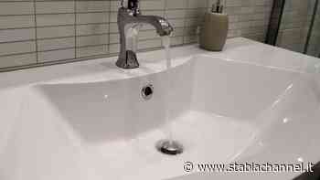 Gragnano - Mancanze d'acqua sulla Statale per Agerola, tecnici a lavoro per riparare il guasto - StabiaChannel.it