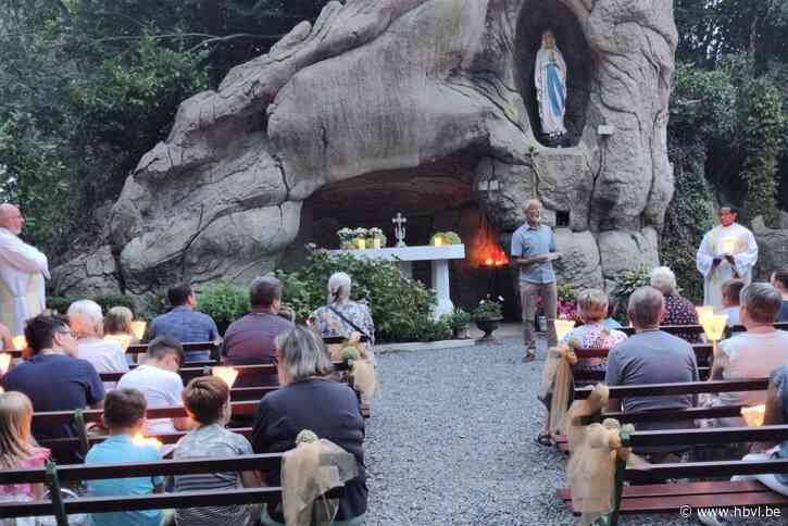 Kaarskesprocessie in Nerem