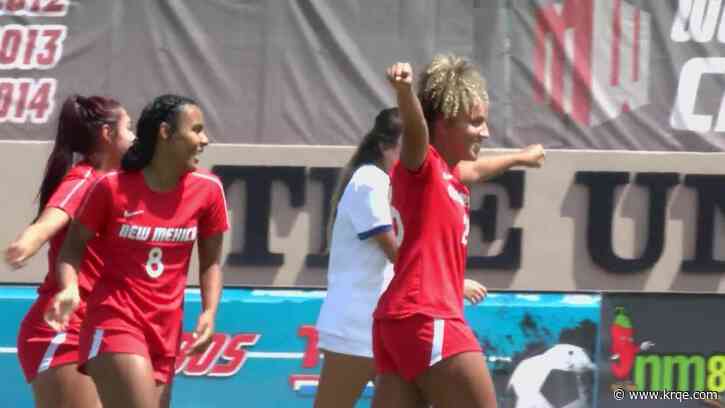 Edwards nets a hat trick in UNM Soccer victory