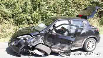 Autos krachen auf Höhe Neubeurer See zusammen  - zwei Personen verletzt im Krankenhaus