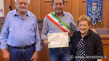 Maddalena e Luca 61 anni insieme Brindisi col sindaco in Municipio - LA NAZIONE