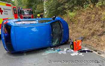 18-Jährige überschlägt sich im Kreis Kulmbach: Fahranfängerin muss verletzt ins Krankenhaus - Bayreuther Tagblatt