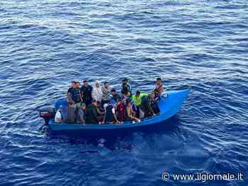 48 ore di sbarchi senza sosta, l'ira della polizia: "Situazione aberrante"