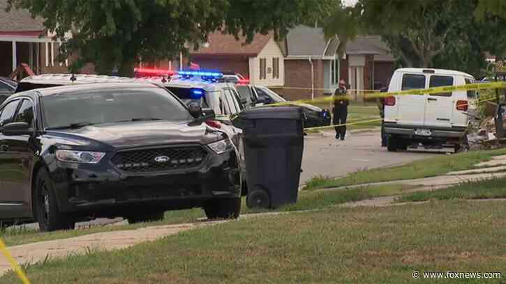 Oklahoma sheriff's deputies shot while serving eviction notice; suspect surrenders at Air Force base