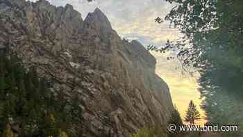 Climber plunges dozens of feet after equipment pulls out of rock, Colorado cops say - Belleville News-Democrat