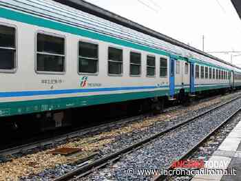 Violenza in treno. A Priverno 3 stranieri prima molestano una ragazza e poi picchiano agente - La Cronaca di Roma