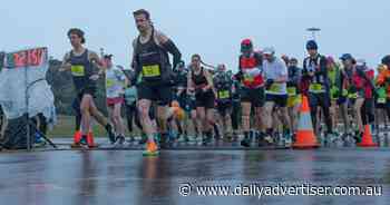 Wagga Trail Marathon draws a crowd of hundreds despite the "shocking" weather conditions - The Daily Advertiser