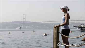 Australian activist runs 78th marathon in Istanbul to bring awareness to global water crisis - Anadolu Agency | English