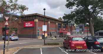Signs go up at Exeter Food Warehouse ahead of opening - Devon Live